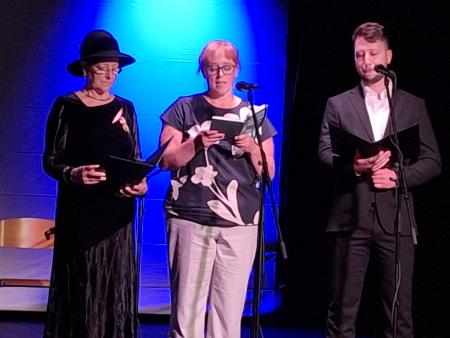 Recitatorki Monika Ribnikar_Nadja Žura ter Žan Sirc_pesem Martina Kadivca 